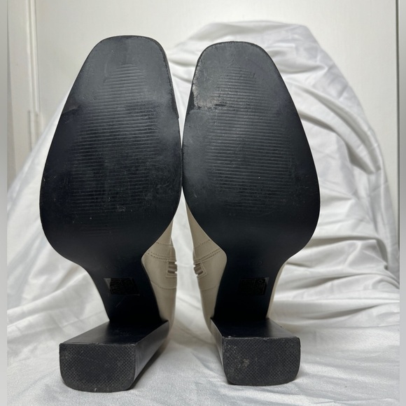 Public Desire Liberty Square Toe Heeled Bootie in Off White Size 9 - Picture 9 of 16